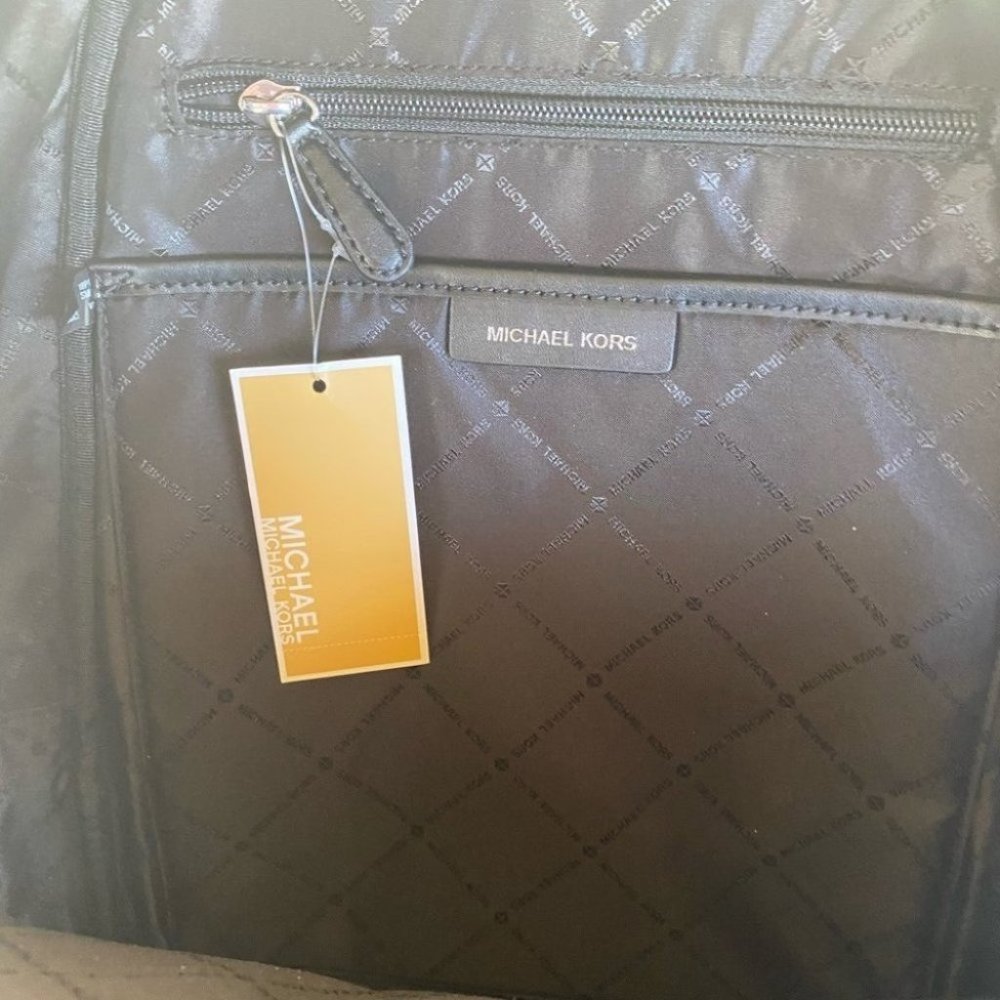 NWT Michael kors lg kenly signature backpack - Picture 5 of 7